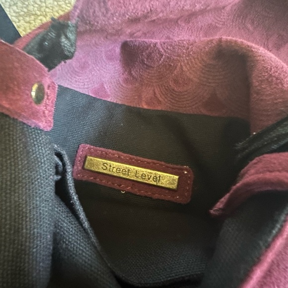 Burgundy faux shade , long strap , brand new - Picture 2 of 8